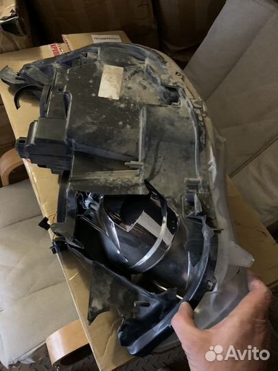 Фара левая CitroenC4 B7 б/у сломанная