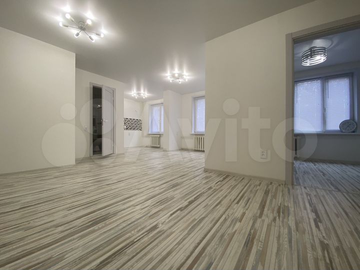 2-к. квартира, 46 м², 1/9 эт.