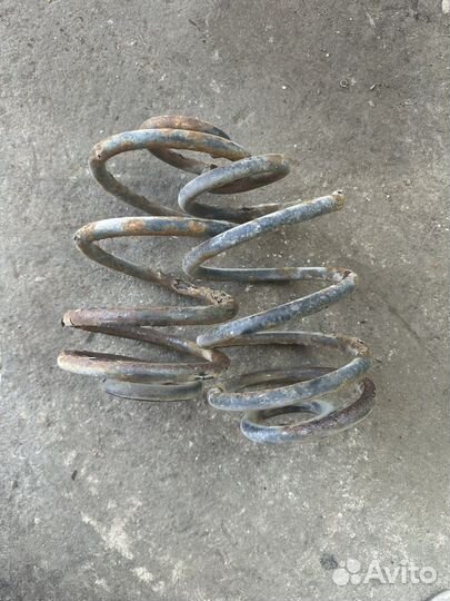 Ford escort универсал задние пружины