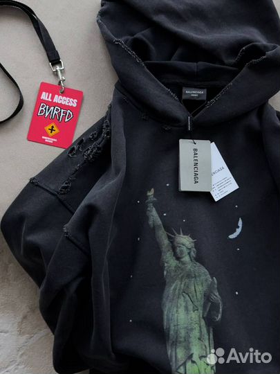 Толстовка женская оверсайз Balenciaga