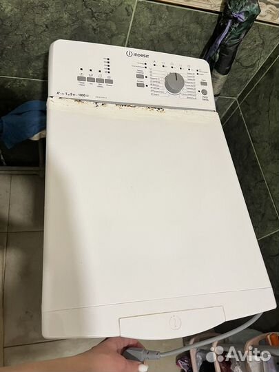 Стиральная машина Indesit с вертикальной загрузкой