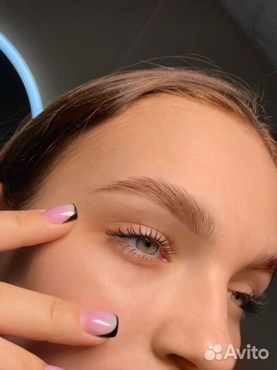 Брови, окрашивание оформление ламинирование бровей