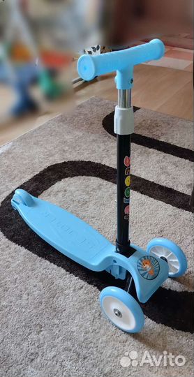 Самокат детский трехколесный