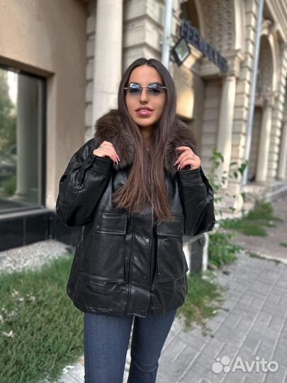 Пуховик с песцом Sudarushka