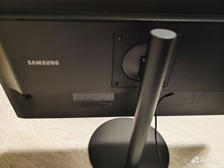 Монитор Samsung, модель F27T700QQI на запчасти