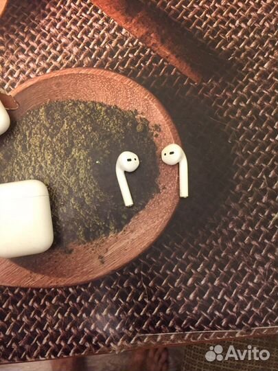 Наушники airpods1 поколения штучно