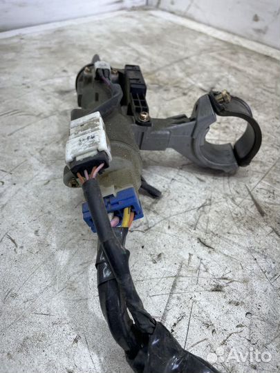 Замок зажигания Kia Cerato