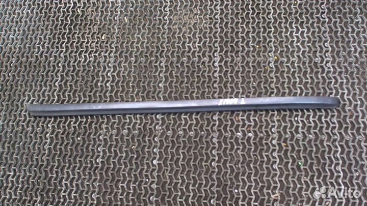 Молдинг стекла Opel Vectra B, 1999