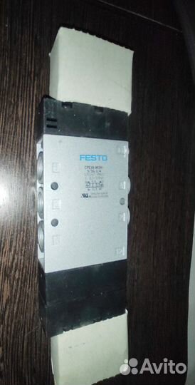 Пневмоклапан festo CPE18-M1H-5/3G-1/4 новые