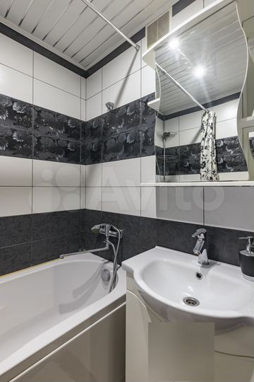 2-к. квартира, 55 м², 2/9 эт.