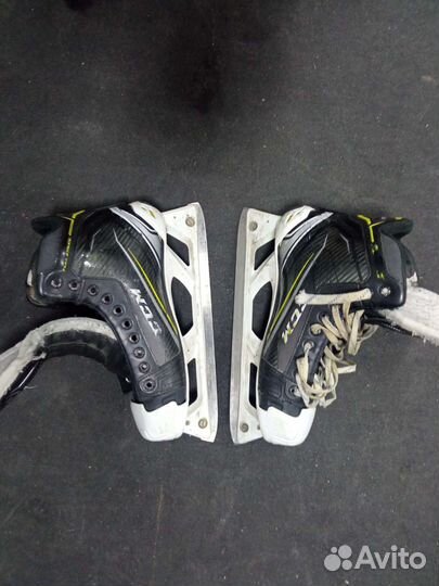 Коньки хоккейные вратарские