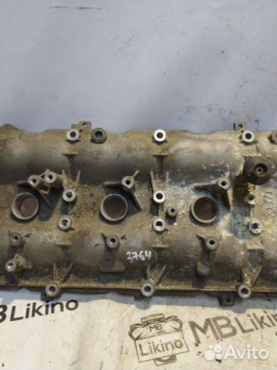 Клапанная крышка правая Mercedes M273