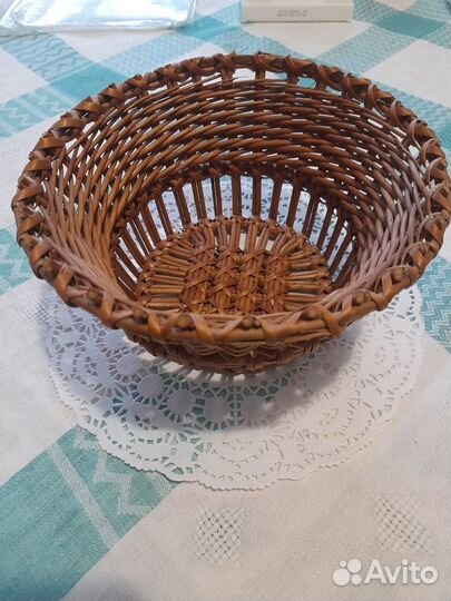 Плетёные сухарницы, конфетницы, орешницы