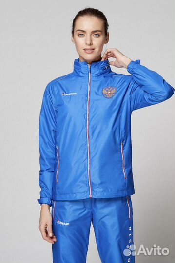 Костюм спортивный ветрозащитный женский