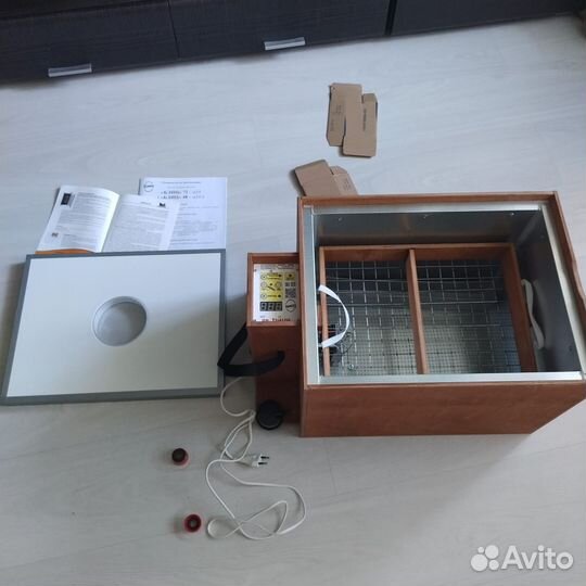Инкубатор для яиц автоматический