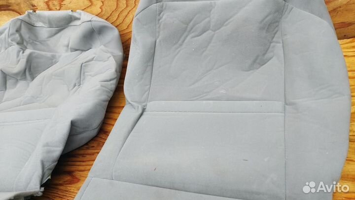 Чехлы для сидений Toyota Prius 2 NHW20