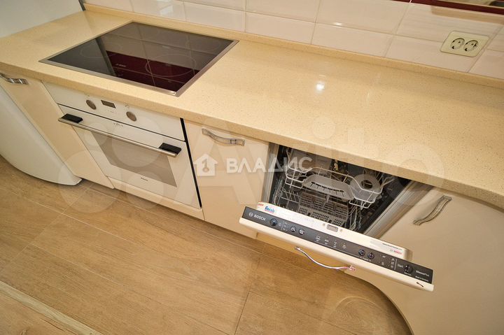 2-к. квартира, 53 м², 5/9 эт.