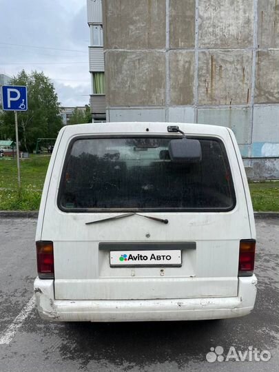 Nissan Vanette 2.0 AT, 1998, 300 000 км