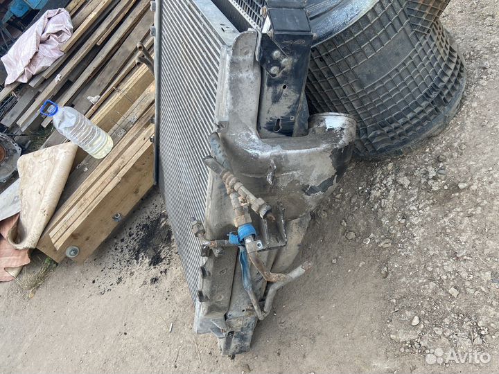 Радиатор охлаждения мерседес актрос интеркулер