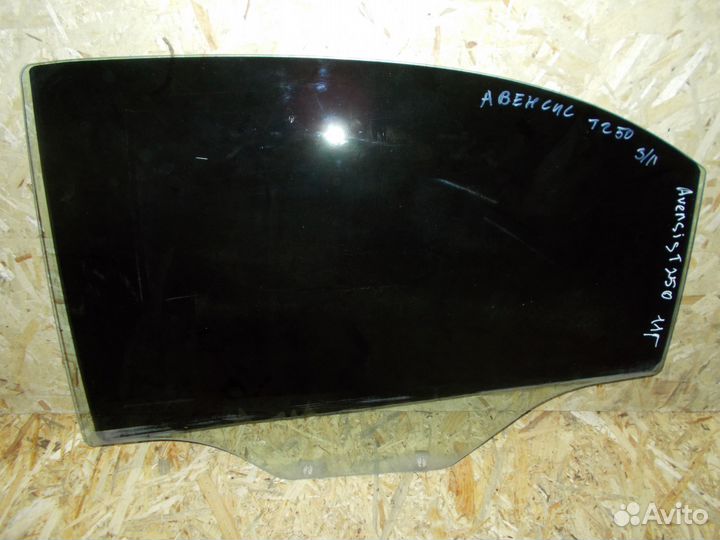 Тойота Авенсис Т250 2011г стекло заднее левое