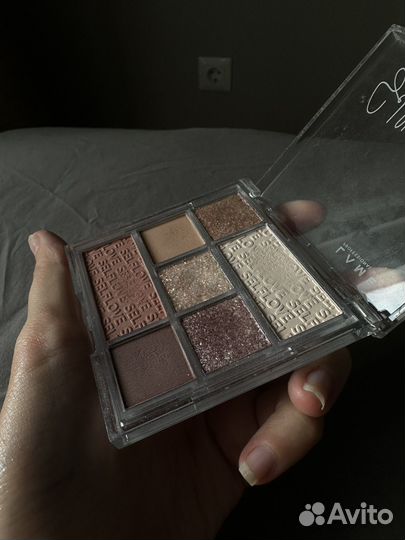 Тени для век