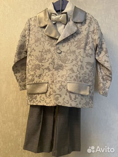 Костюм тройка для мальчика 98