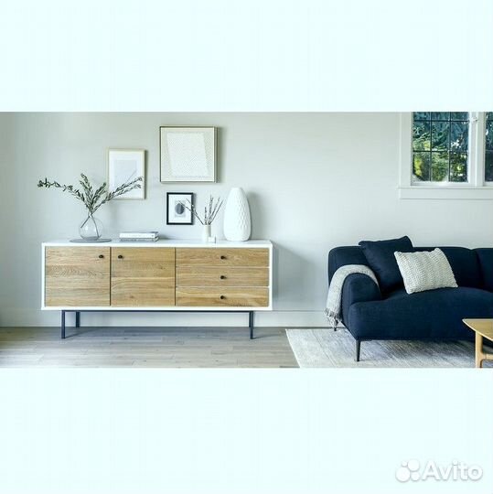 Деревянный комод для вещей