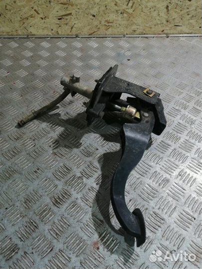 Педаль тормоза Chevrolet Lacetti J200 F16D3 2006
