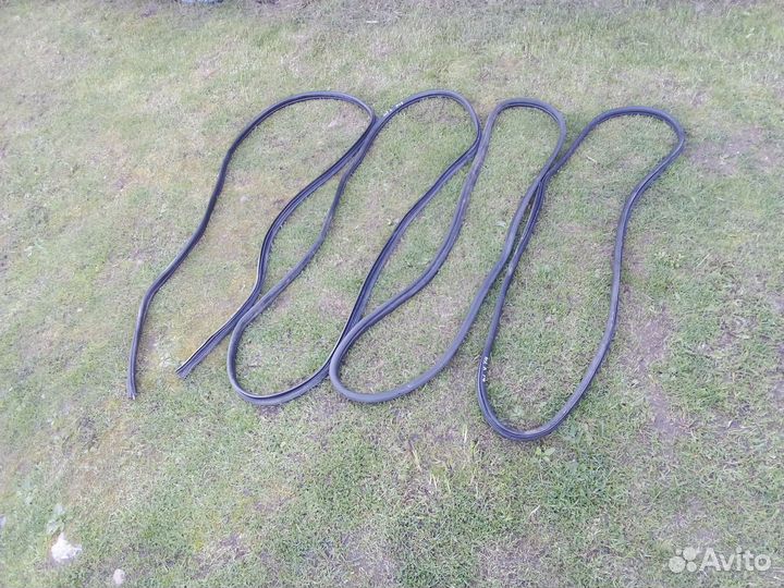 Уплотнители дверей Ford Mondeo 3