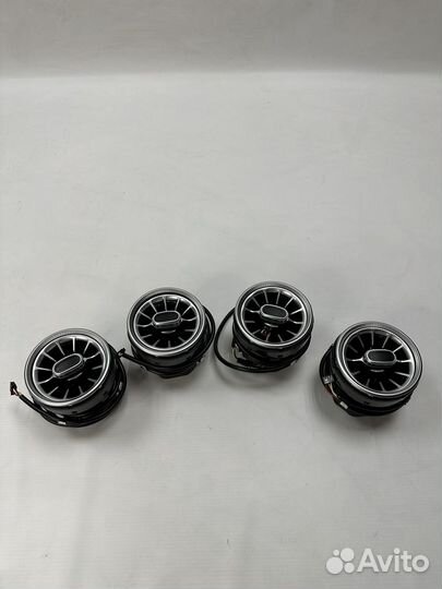 Сопло воздуховода Granta в стиле AMG