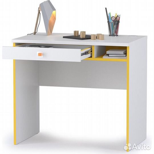 Письменный стол