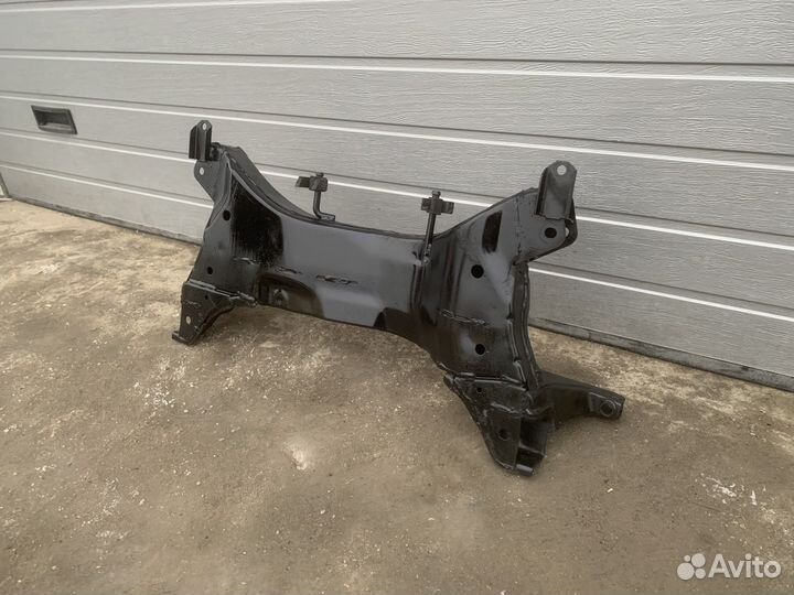 Подрамник передний на mitsubishi lancer 9