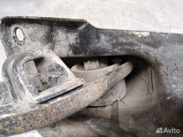 Рычаг подвески задний левый Volkswagen Jetta 5 BSE