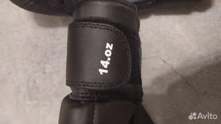 Новые перчатки бокс Green Hill silver. 14oz