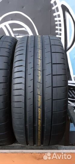 Pirelli P Zero PZ4 235/35 R20