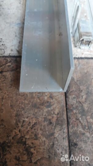 Уголок алюминиевый 50х50