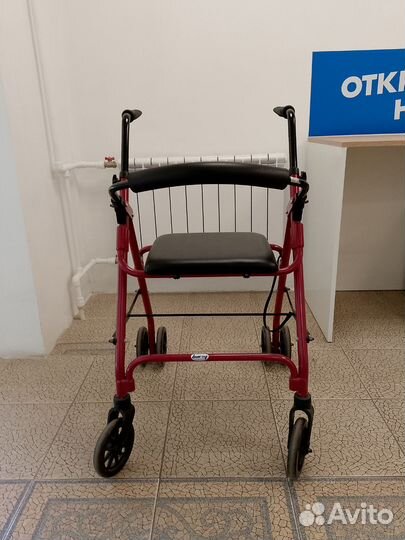 Ходунки для взрослых с колесами