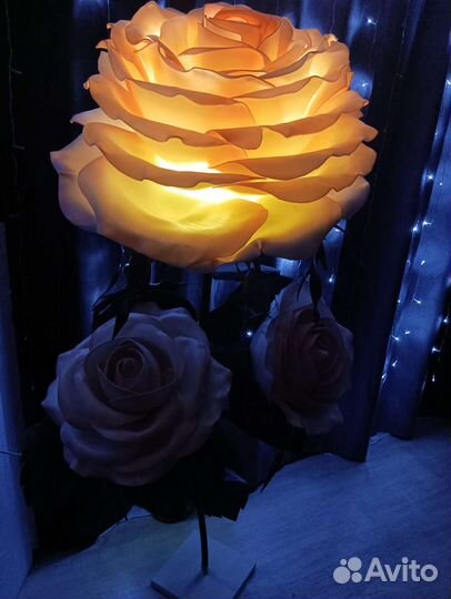 Светильник напольный цветок