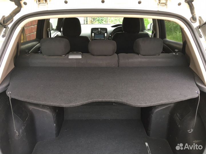 Полка в багажник для Nissan Leaf ZE0/AZE0 черная