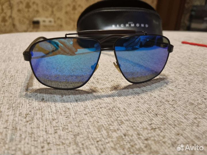 Солнцезащитные очки calvin klein