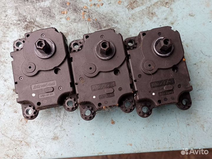 Пежо 301 моторчик заслонки печки