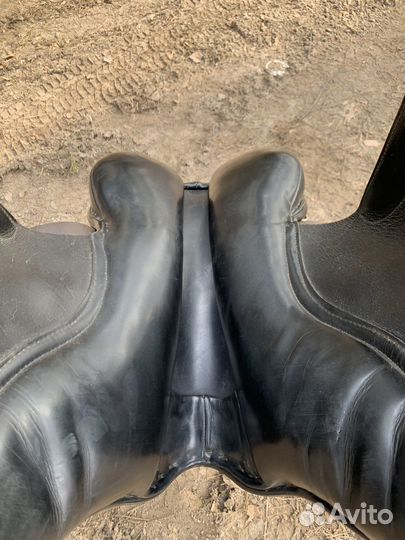 Универсальное седло для лошади