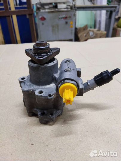 Насос гур BMW X1 E84. 2011 г