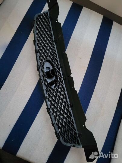 Решетка радиатора Ford focus 2006