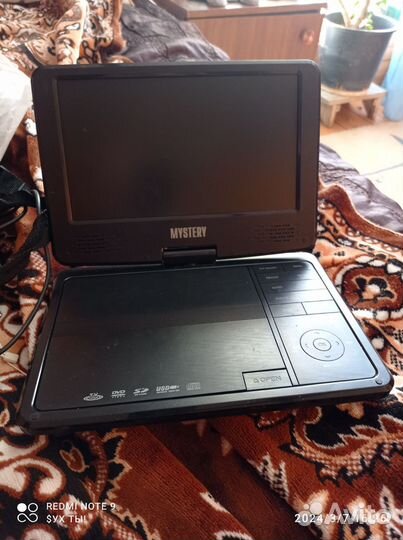 Портативный видеопроигрыватель для автомобиля