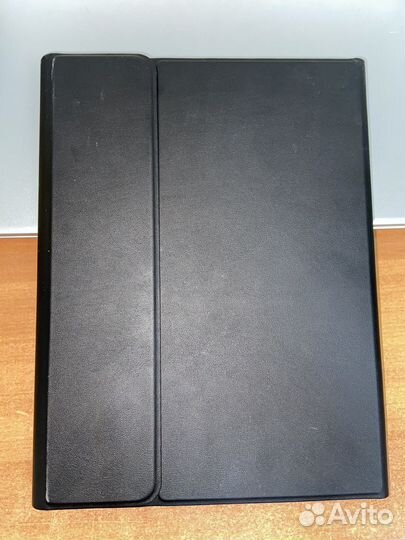 Чехол на iPad 10.2 с клавиатурой