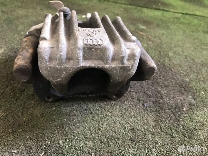 Суппорт задний левый Audi A6 C5 AGA