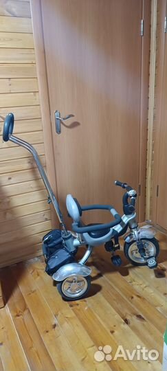 Трехколесный велосипед с родительской ручкой