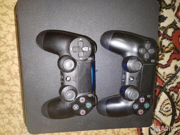 Sony playstation 4 PS4 slim 1tb