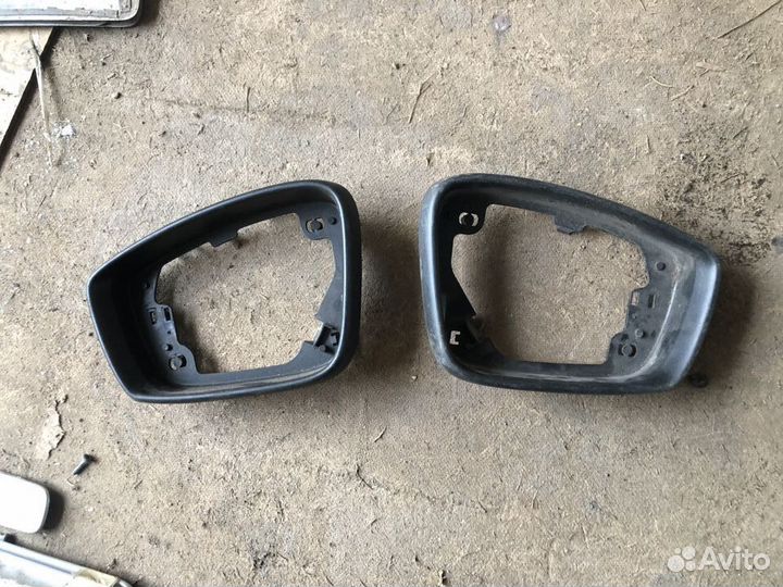 Volkswagen polo окантовка ободок левого зеркала
